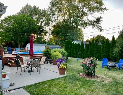 Tiny photo for 545 Dussel Drive, Maumee, OH 43537 (MLS # 10007329)