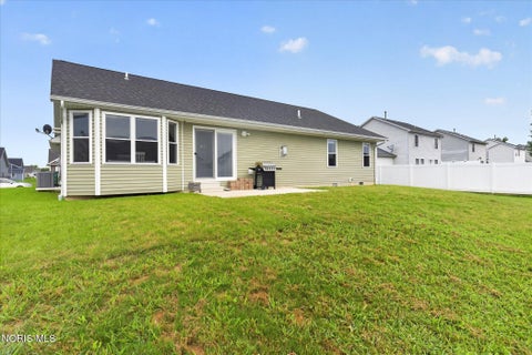 Tiny photo for 9277 Colonel Drive, Findlay, OH 45840 (MLS # 10012327)
