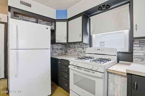 Tiny photo for 215 West Street, Columbus Grove, OH 45830 (MLS # 10002909)