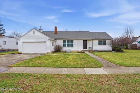 Photo of 215 West Street, Columbus Grove, OH 45830 (MLS # 10002909)