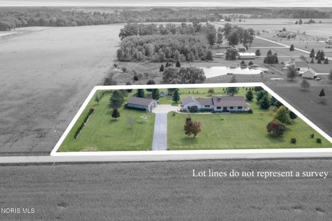 Tiny photo for 18397 Robinson Road, Bowling Green, OH 43402 (MLS # 10014243)
