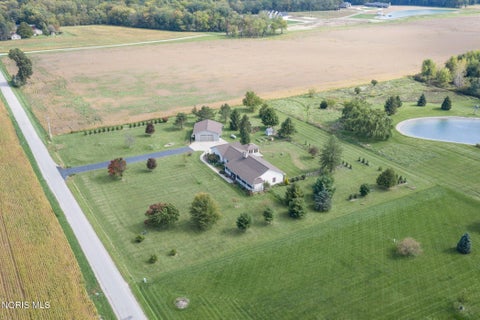 Tiny photo for 18397 Robinson Road, Bowling Green, OH 43402 (MLS # 10014243)