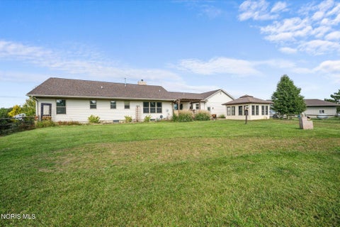 Tiny photo for 18397 Robinson Road, Bowling Green, OH 43402 (MLS # 10014243)