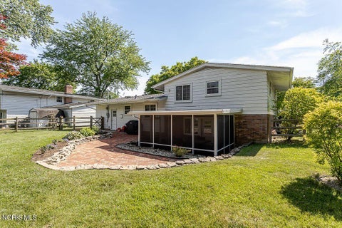 Tiny photo for 1963 Heatherlawn Drive, Toledo, OH 43614 (MLS # 10008817)
