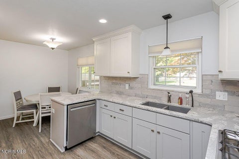 Tiny photo for 1963 Heatherlawn Drive, Toledo, OH 43614 (MLS # 10008817)