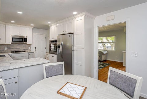 Tiny photo for 1963 Heatherlawn Drive, Toledo, OH 43614 (MLS # 10008817)