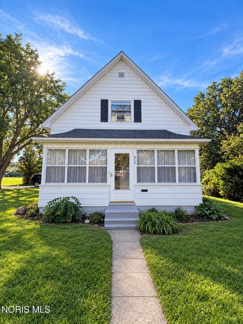Photo of 819 Delaware Avenue, Montpelier, OH 43543 (MLS # 10013603)