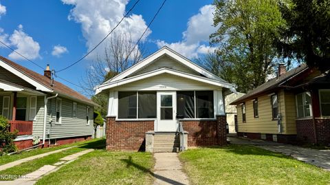 Photo of 3848 Almeda Drive, Toledo, OH 43612 (MLS # 10006759)