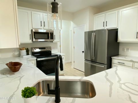 Tiny photo for 26618 Woodmont Drive, Perrysburg, OH 43551 (MLS # 10005459)