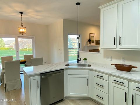 Tiny photo for 26618 Woodmont Drive, Perrysburg, OH 43551 (MLS # 10005459)