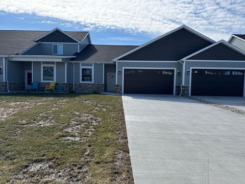 Photo of 212 E Bridge Road, Northwood, OH 43619 (MLS # 10005232)