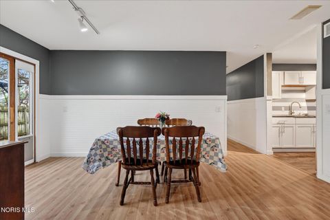 Tiny photo for 832 Anderson Street, Northwood, OH 43619 (MLS # 10006549)