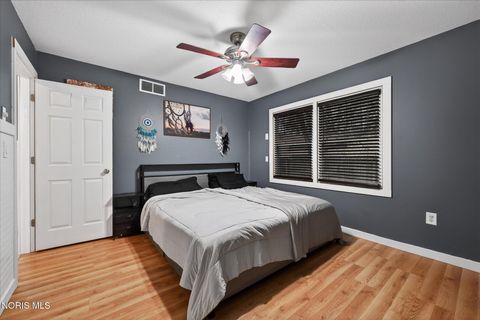 Tiny photo for 832 Anderson Street, Northwood, OH 43619 (MLS # 10006549)