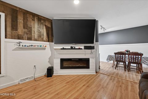 Tiny photo for 832 Anderson Street, Northwood, OH 43619 (MLS # 10006549)