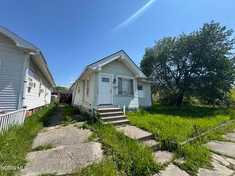 Tiny photo for 1944 N Michigan Street, Toledo, OH 43611 (MLS # 10008007)