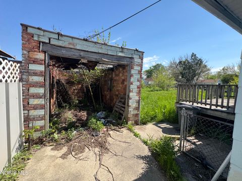 Tiny photo for 1944 N Michigan Street, Toledo, OH 43611 (MLS # 10008007)