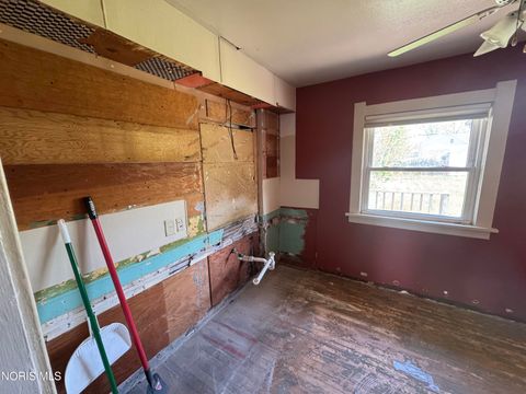 Tiny photo for 1944 N Michigan Street, Toledo, OH 43611 (MLS # 10008007)