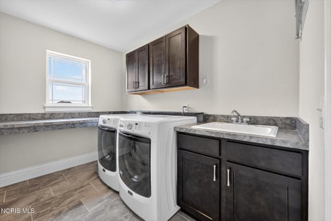 Tiny photo for 5565 Waterbrook Court, Sylvania, OH 43560 (MLS # 10012314)