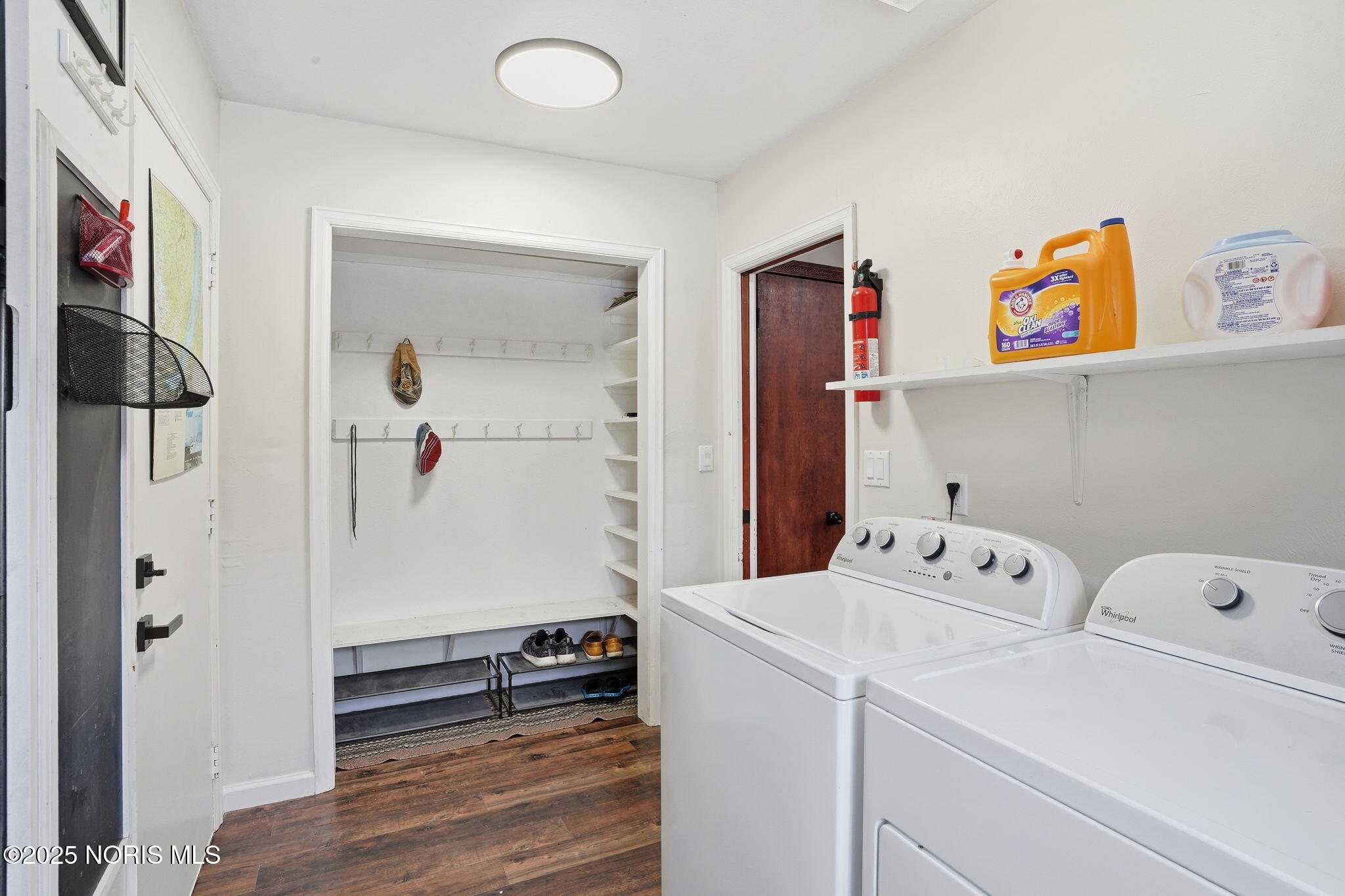 Perrysburg, Ohio 43551, United States, 5 Bedrooms Bedrooms, ,3 BathroomsBathrooms,Residential,Active,174095