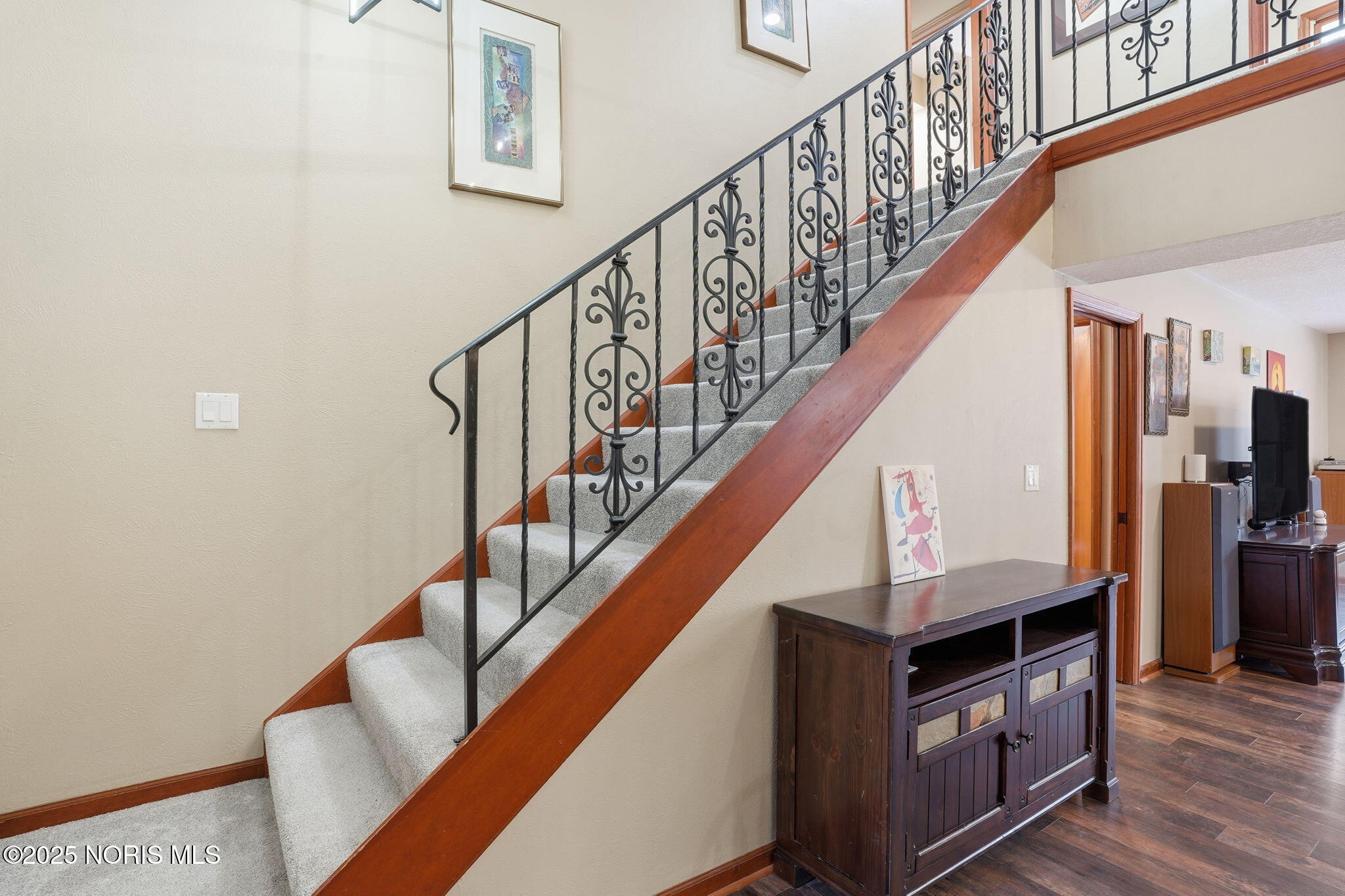 Perrysburg, Ohio 43551, United States, 5 Bedrooms Bedrooms, ,3 BathroomsBathrooms,Residential,Active,174095