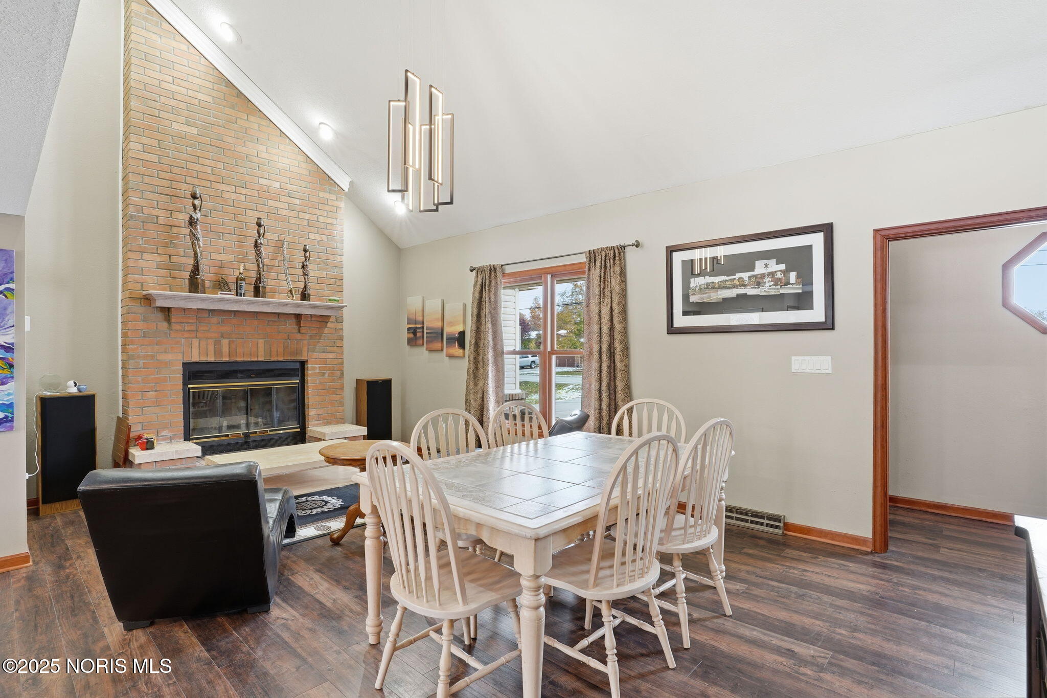 Perrysburg, Ohio 43551, United States, 5 Bedrooms Bedrooms, ,3 BathroomsBathrooms,Residential,Active,174095