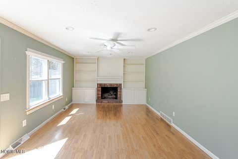 Tiny photo for 888 Bexley Drive, Perrysburg, OH 43551 (MLS # 10010062)