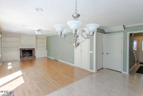 Tiny photo for 888 Bexley Drive, Perrysburg, OH 43551 (MLS # 10010062)