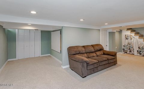 Tiny photo for 888 Bexley Drive, Perrysburg, OH 43551 (MLS # 10010062)