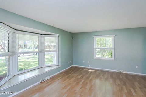 Tiny photo for 888 Bexley Drive, Perrysburg, OH 43551 (MLS # 10010062)