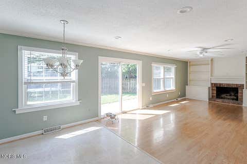 Tiny photo for 888 Bexley Drive, Perrysburg, OH 43551 (MLS # 10010062)