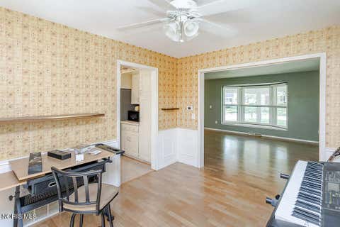 Tiny photo for 888 Bexley Drive, Perrysburg, OH 43551 (MLS # 10010062)
