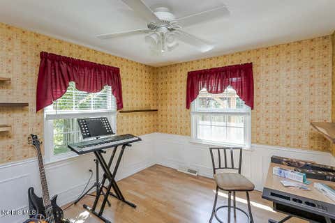 Tiny photo for 888 Bexley Drive, Perrysburg, OH 43551 (MLS # 10010062)