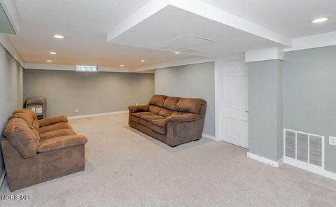 Tiny photo for 888 Bexley Drive, Perrysburg, OH 43551 (MLS # 10010062)