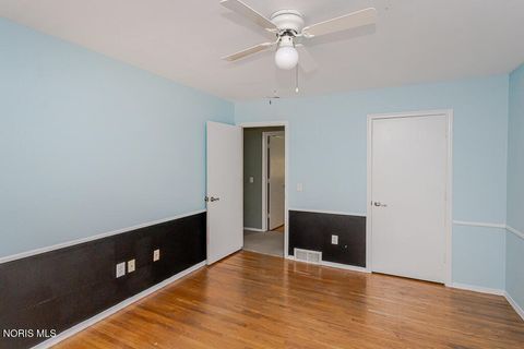 Tiny photo for 888 Bexley Drive, Perrysburg, OH 43551 (MLS # 10010062)