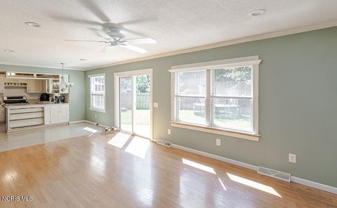 Tiny photo for 888 Bexley Drive, Perrysburg, OH 43551 (MLS # 10010062)