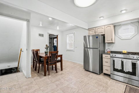 Tiny photo for 130 Helen Drive, Rossford, OH 43460 (MLS # 10013567)