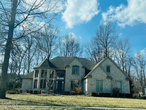 Photo of 4226 Back Ridge Way, Monclova, OH 43542 (MLS # 10004024)