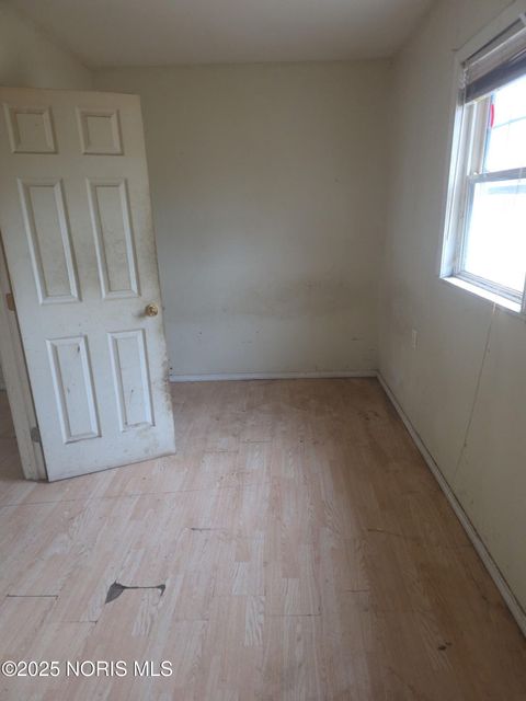 Tiny photo for 161 Mettler Street, Toledo, OH 43608 (MLS # 10002530)