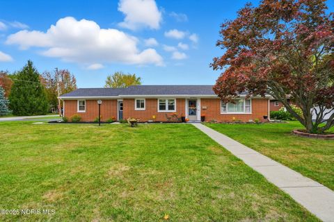 Photo of 1200 5th Street, Findlay, OH 45840 (MLS # 10000817) Photo of 1200 5th Street, Findlay, OH 45840 (MLS # 10000817)