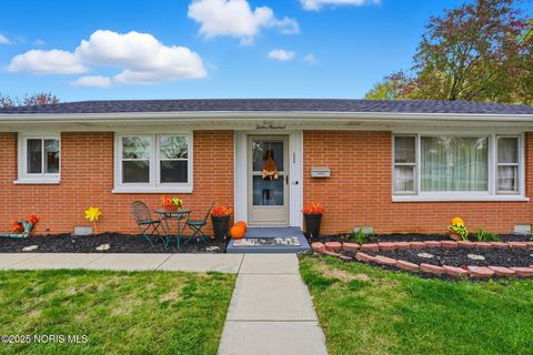 Tiny photo for 1200 5th Street, Findlay, OH 45840 (MLS # 10000817)
