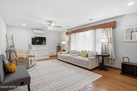 Tiny photo for 1200 5th Street, Findlay, OH 45840 (MLS # 10000817)