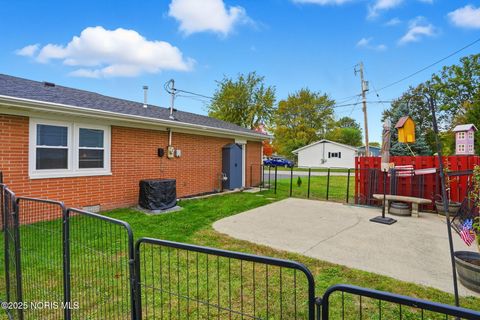 Tiny photo for 1200 5th Street, Findlay, OH 45840 (MLS # 10000817)