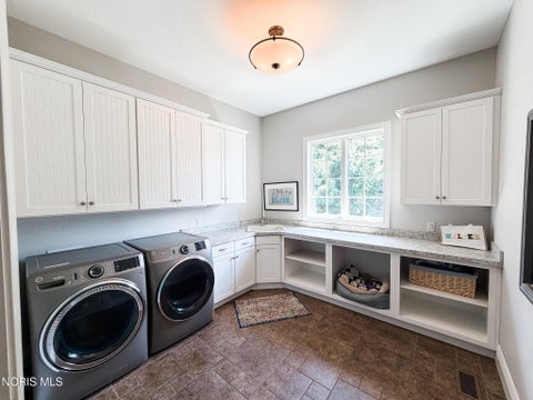 Tiny photo for 8439 Aarons Wood Court, Sylvania, OH 43560 (MLS # 10013182)