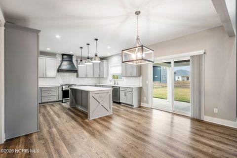 Tiny photo for 9437 Newbury Lane, Whitehouse, OH 43571 (MLS # 10002673)