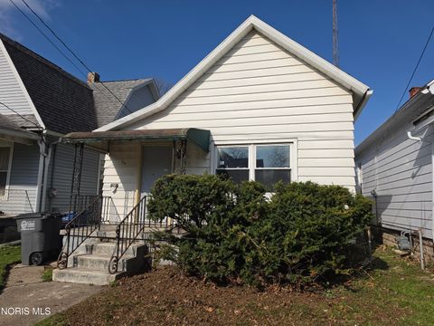 Photo of 328 White Street, Toledo, OH 43605 (MLS # 10006369)