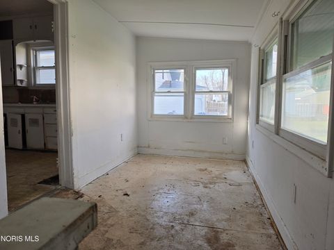 Tiny photo for 328 White Street, Toledo, OH 43605 (MLS # 10006369)