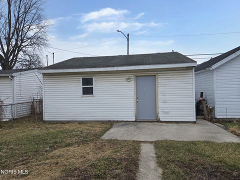 Tiny photo for 328 White Street, Toledo, OH 43605 (MLS # 10006369)