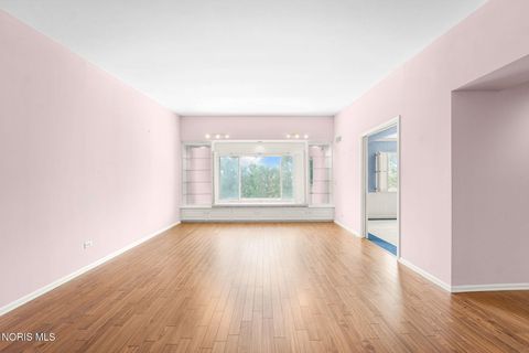 Tiny photo for 4343 W Bancroft Street #Apt 4g, Ottawa Hills, OH 43615 (MLS # 10007142)