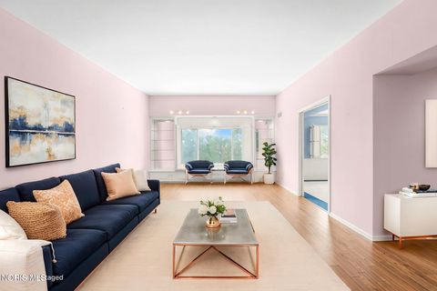 Tiny photo for 4343 W Bancroft Street #Apt 4g, Ottawa Hills, OH 43615 (MLS # 10007142)