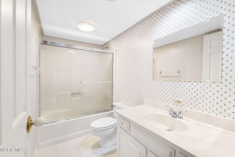 Tiny photo for 4343 W Bancroft Street #Apt 4g, Ottawa Hills, OH 43615 (MLS # 10007142)